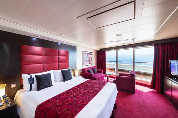MSC Cruises MSC Fantasia Premium Suite with Sealed Window - Credit - Ivan Sarfatti - MSC Rights 2.jpg